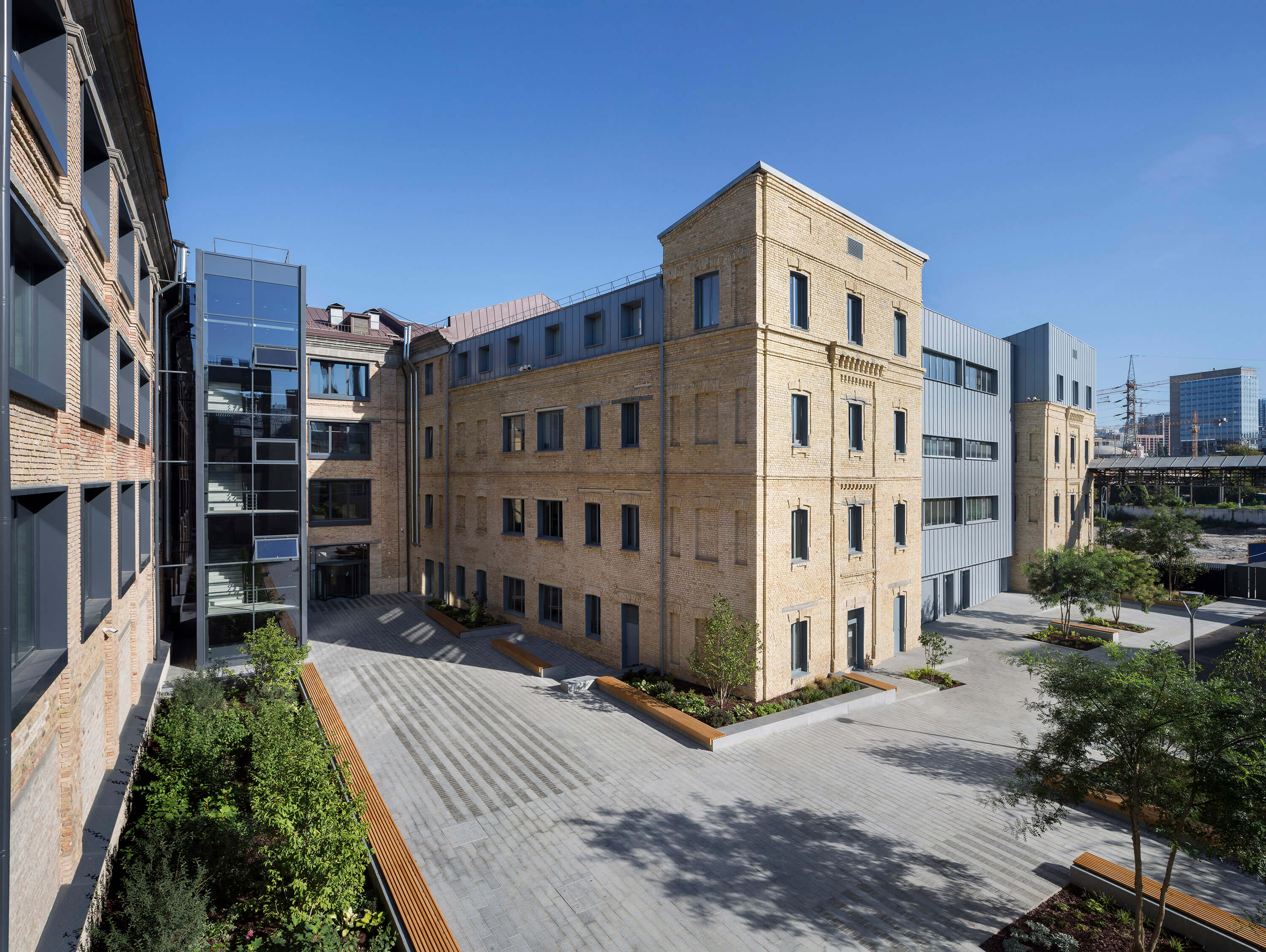 Красивые фасады домов. Красивый многоэтажный дом. Building grades. Газгольдеры кингс кросс. Building grades.