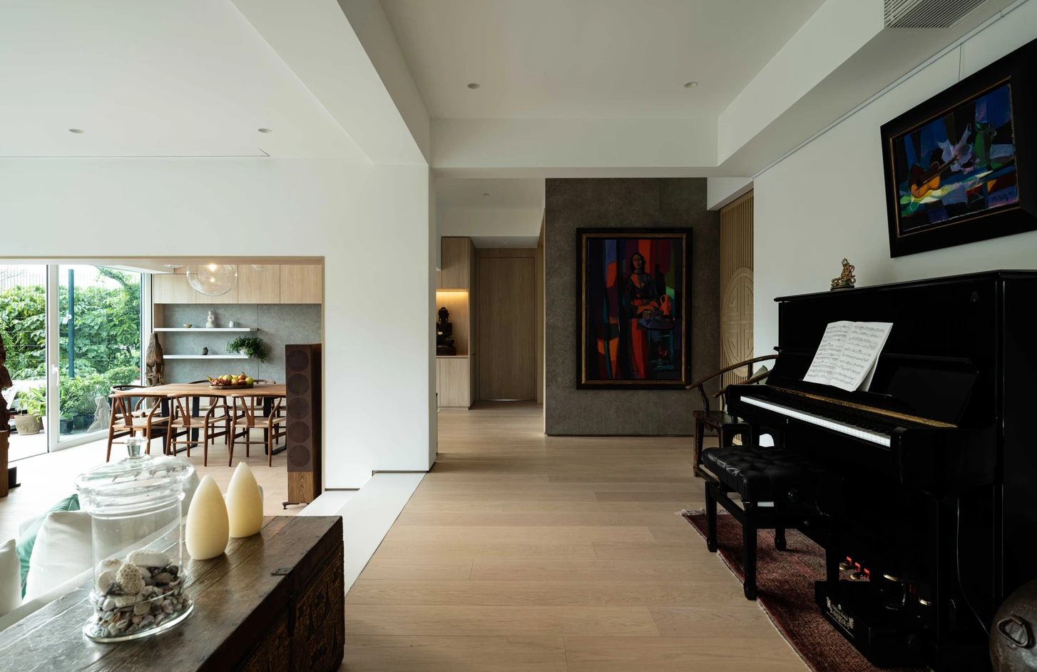 Where East and West meet in perfect harmony - Southside Where East and West meet in perfect harmony - Southside