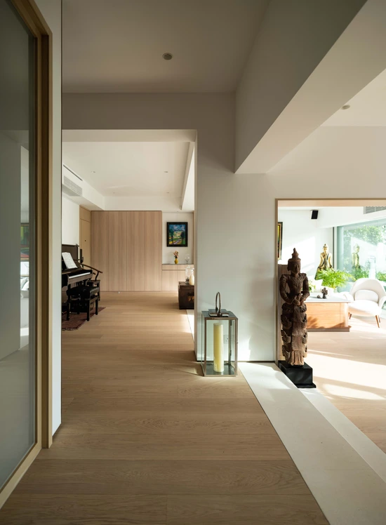 Where East and West meet in perfect harmony - Southside Where East and West meet in perfect harmony - Southside