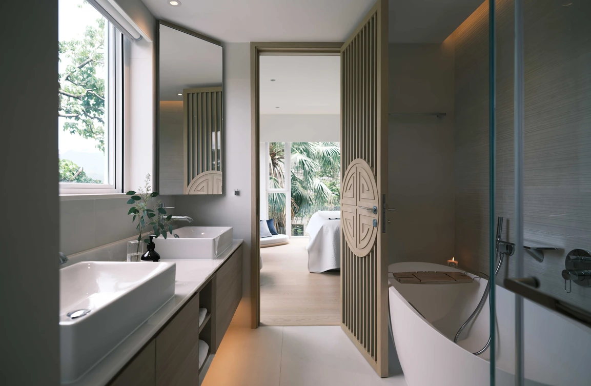 Where East and West meet in perfect harmony - Southside Where East and West meet in perfect harmony - Southside